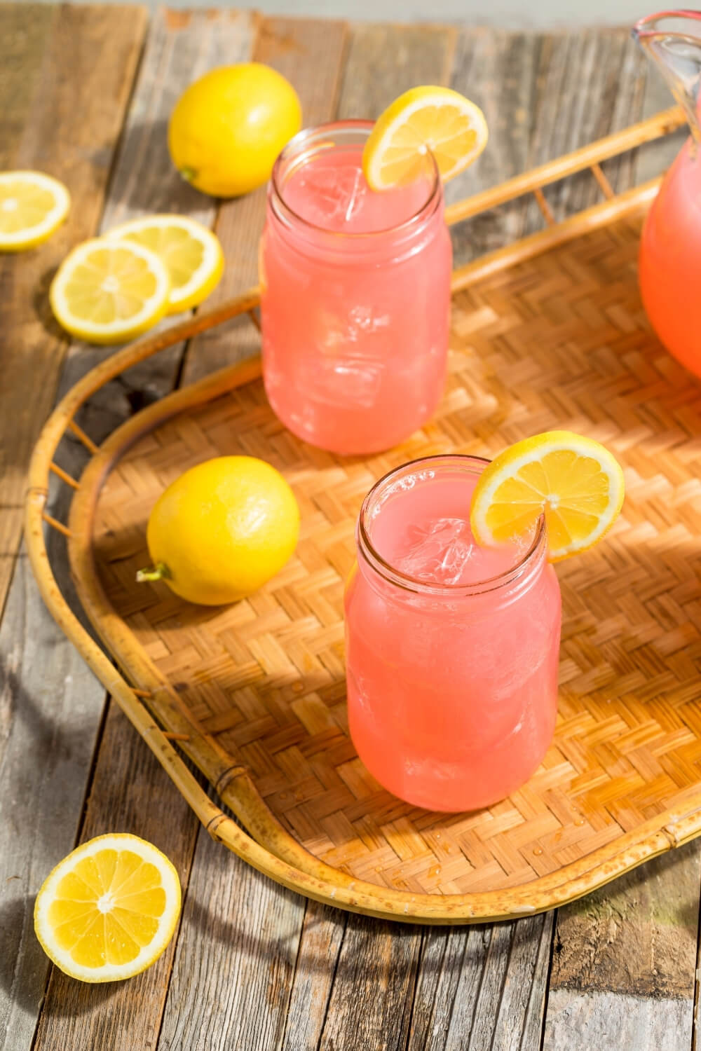 aesthetic photo of lemonade
