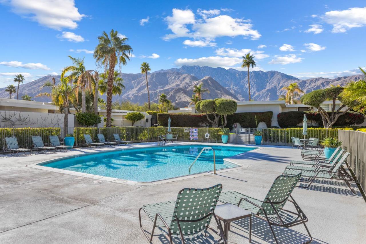 The 13 Best Palm Springs Hotels (#8 is So Dreamy)