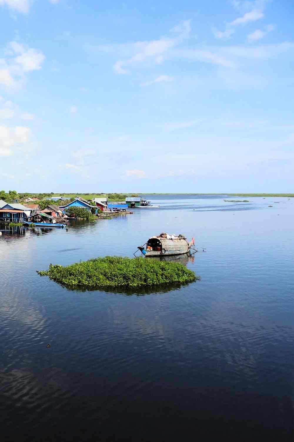 tonle sap siem reap cambodia