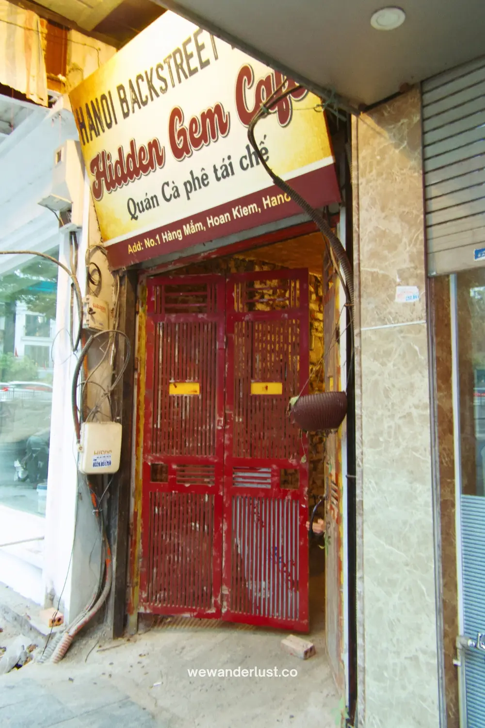 hidden gem cafe hanoi vietnam